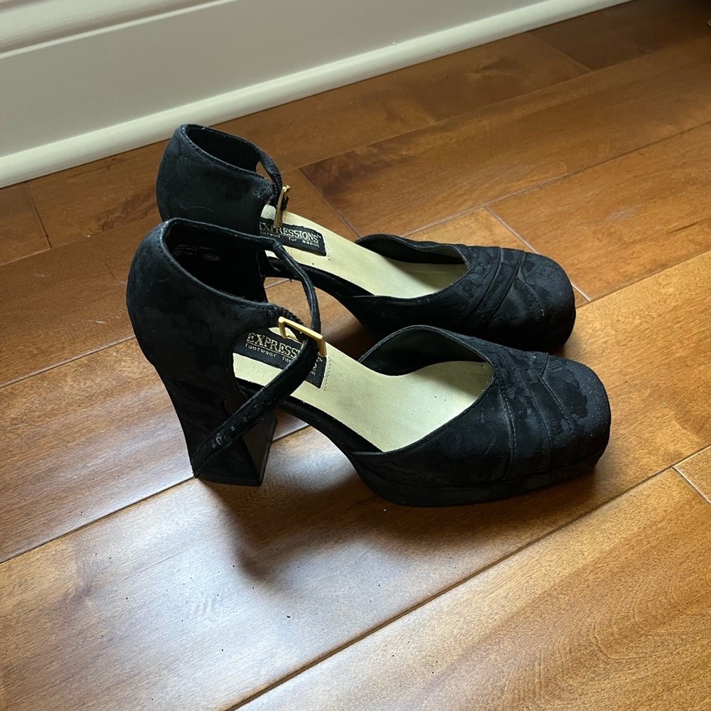Expressions Women’s Black Block Heels Size 6.5